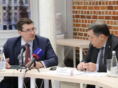 Глеб Никитин и Андрей Макаров провели совещание с экономическим блоком правительства региона