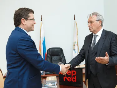 Глеб Никитин и президент Альфа-Банка Олег Сысуев подписали соглашение о сотрудничестве